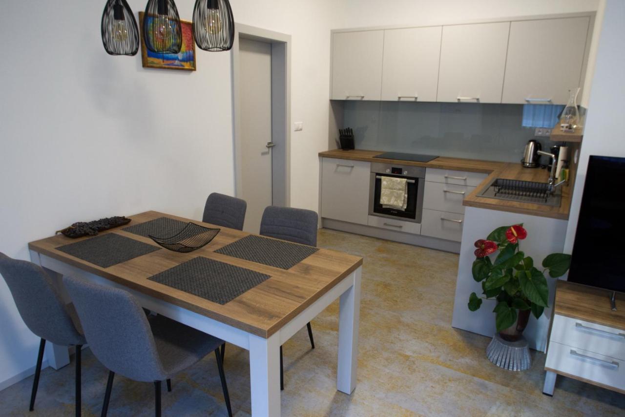 Apartmany Kammergraf บันสกา ชีอาว์นีซา ภายนอก รูปภาพ