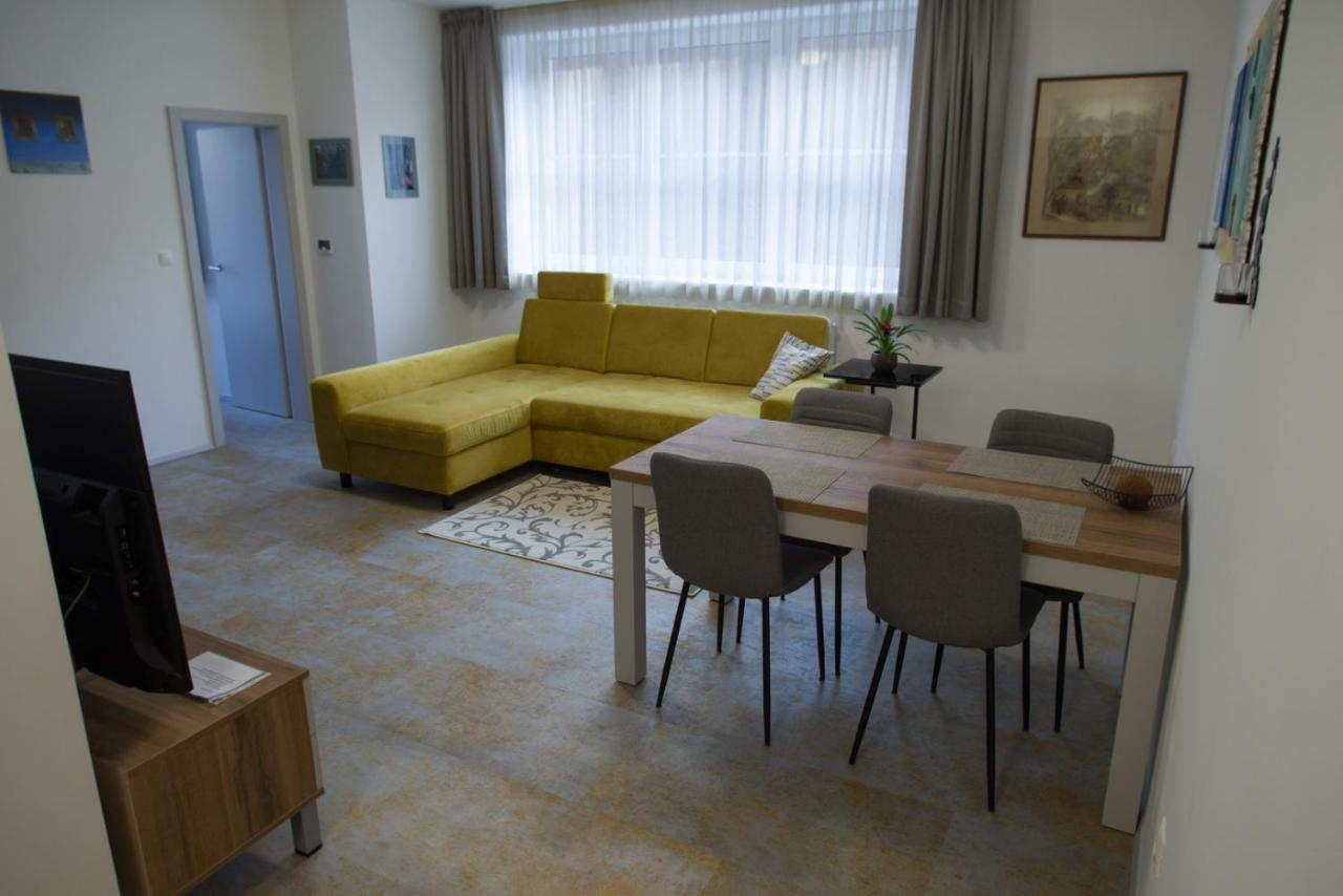 Apartmany Kammergraf บันสกา ชีอาว์นีซา ภายนอก รูปภาพ