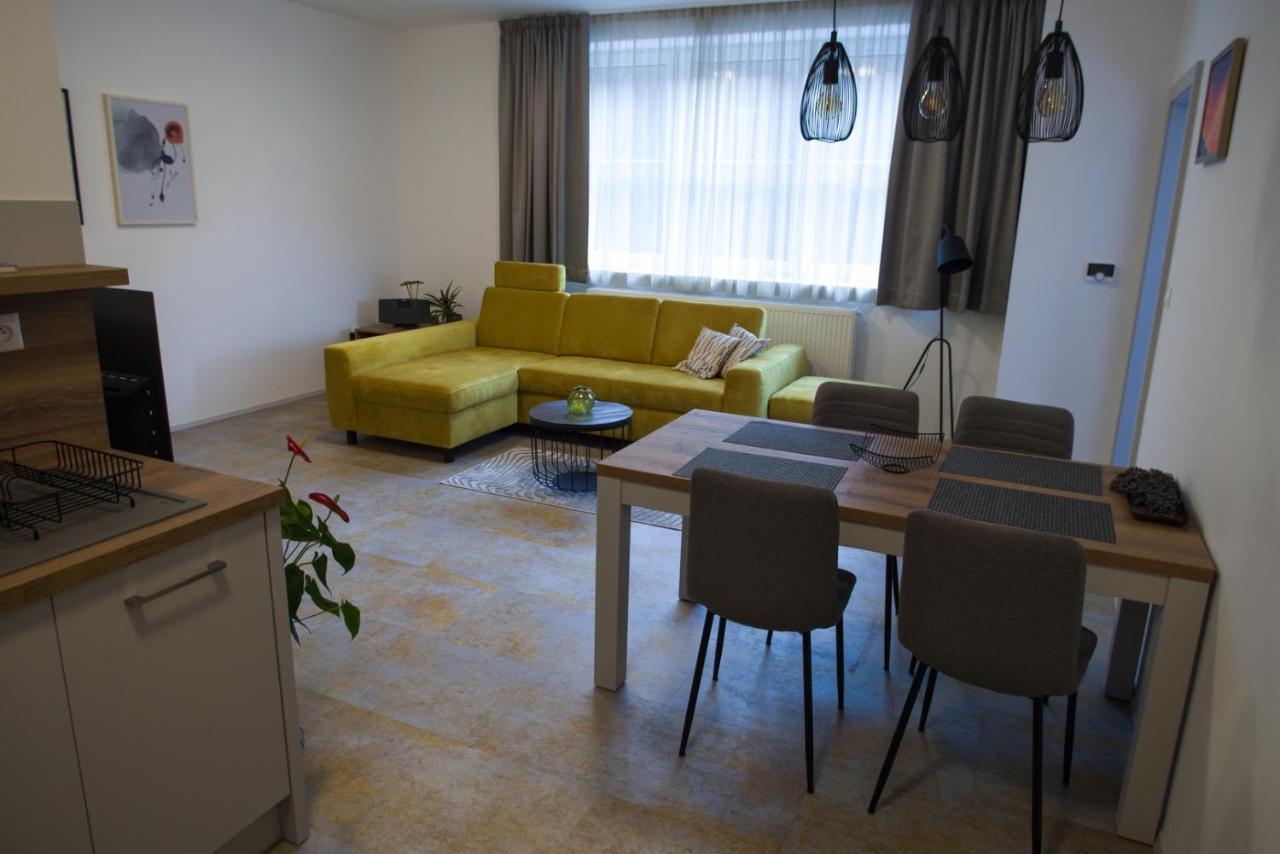 Apartmany Kammergraf บันสกา ชีอาว์นีซา ภายนอก รูปภาพ