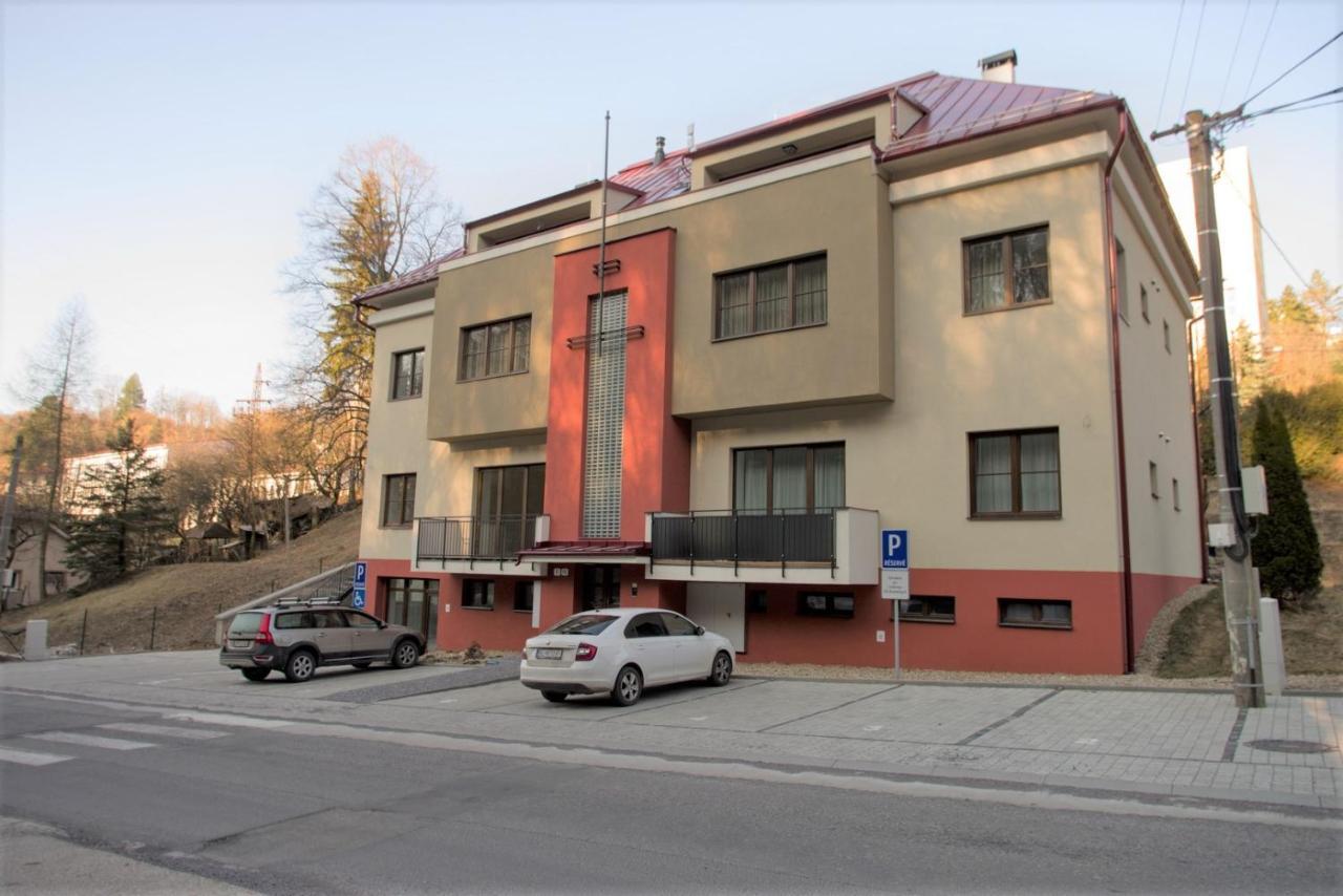Apartmany Kammergraf บันสกา ชีอาว์นีซา ภายนอก รูปภาพ